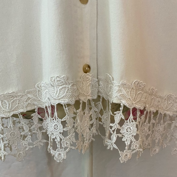 Upper West Side Shirt with Lace Accent - Picture 3 of 10